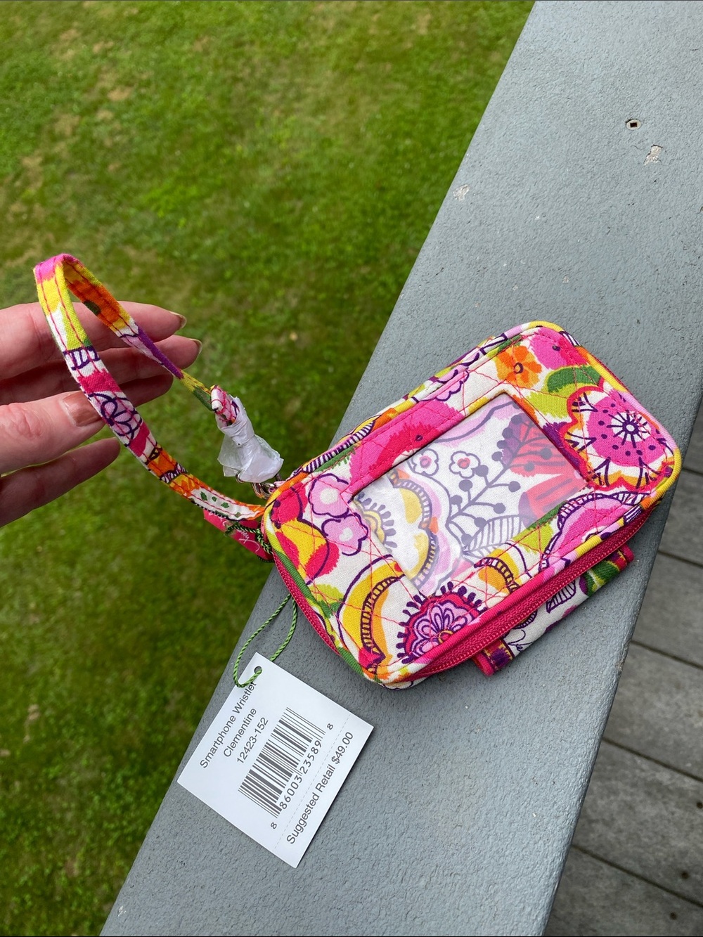 Vera Bradley Smartphone Wristlet Clementine SMELLS MUSTY